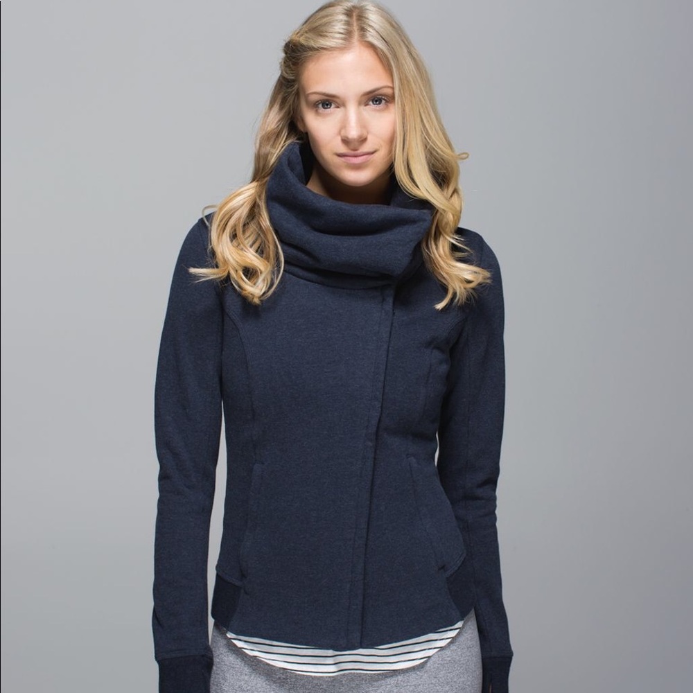 Lululemon Karmacollected Jacket size 10 Navy Blue